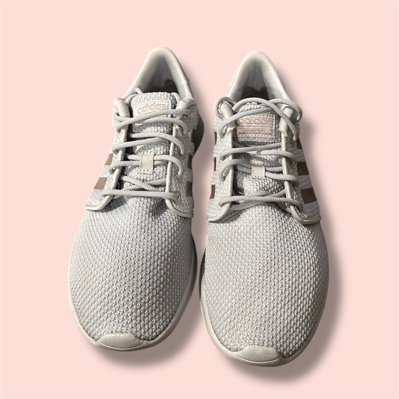 Women’s Adidas shoes size 9 - Picture 4 of 7